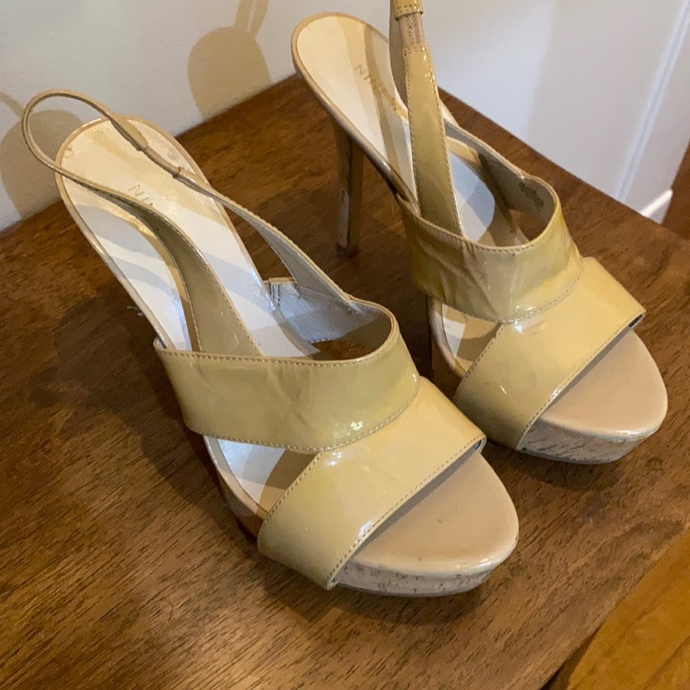 Nine West very Sexy High Hell Sandals. Very comfortable. Size 7.5
